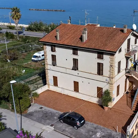 Acquamarina Bed and Breakfast