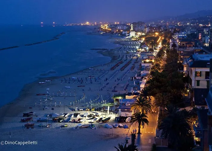 B&B Acquamarina 그로타마레