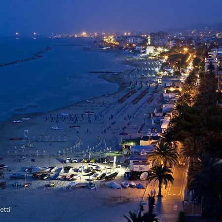 Couette-café Acquamarina Grottammare
